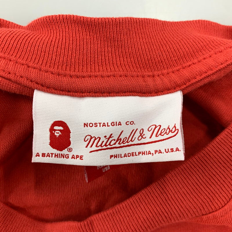 【中古品】【メンズ】 BAPE ベイプ × MITCHELL&NESS ミッチェルアンドネス BULLS TEE ブルズ Tシャツ トップス 142-260517-kh-18-izu サイズ：M カラー：レッド 万代Net店