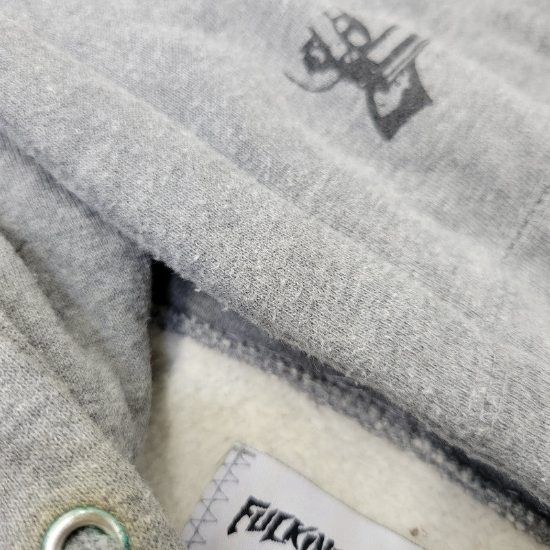 【中古品】【メンズ】 FUCKING AWESOME ファッキングオーサム GRAPHIC PULLOVER HOODIE グラフィック プルオーバー フーディー トップス 長袖 142-260710-cs-17-izu サイズ：L カラー：グレー 万代Net店