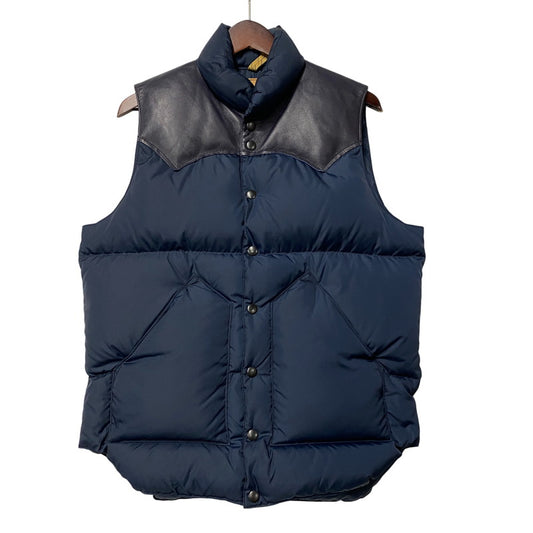【中古品】【メンズ】 ROCKY MOUNTAIN FEATHERBED ロッキーマウンテンフェザーベッド WESTERN YOKE DOWN VEST ウエスタン ヨーク ダウン ベスト アウター 145-260518-cs-11-izu サイズ：38 カラー：ネイビー 万代Net店