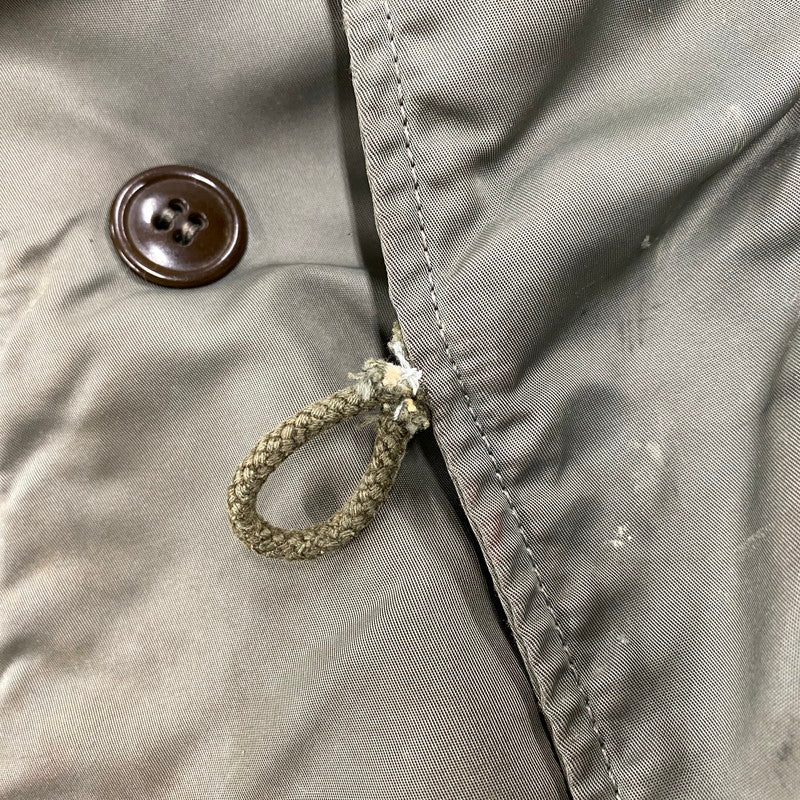 【現状渡し品】【メンズ】 U.S.AIR FORCE ユーエスエアフォース COYOTE FUR CONMAR ZIP コヨーテファー コンマ―ジップ 黒タグ SKYLINE CLOTHING社製 60S N-3B FLIGHT JACKET フライト ジャケット アウター 146-260518-cs-10-izu サイズ：不明 カラー：カーキ 万代Net店
