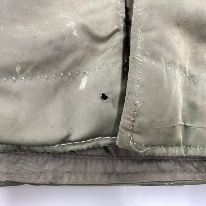 【現状渡し品】【メンズ】 U.S.AIR FORCE ユーエスエアフォース COYOTE FUR CONMAR ZIP コヨーテファー コンマ―ジップ 黒タグ SKYLINE CLOTHING社製 60S N-3B FLIGHT JACKET フライト ジャケット アウター 146-260518-cs-10-izu サイズ：不明 カラー：カーキ 万代Net店