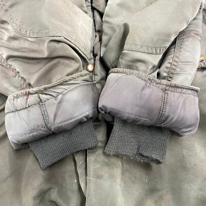 【現状渡し品】【メンズ】 U.S.AIR FORCE ユーエスエアフォース COYOTE FUR CONMAR ZIP コヨーテファー コンマ―ジップ 黒タグ SKYLINE CLOTHING社製 60S N-3B FLIGHT JACKET フライト ジャケット アウター 146-260518-cs-10-izu サイズ：不明 カラー：カーキ 万代Net店