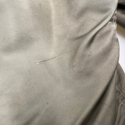 【現状渡し品】【メンズ】 U.S.AIR FORCE ユーエスエアフォース COYOTE FUR CONMAR ZIP コヨーテファー コンマ―ジップ 黒タグ SKYLINE CLOTHING社製 60S N-3B FLIGHT JACKET フライト ジャケット アウター 146-260518-cs-10-izu サイズ：不明 カラー：カーキ 万代Net店