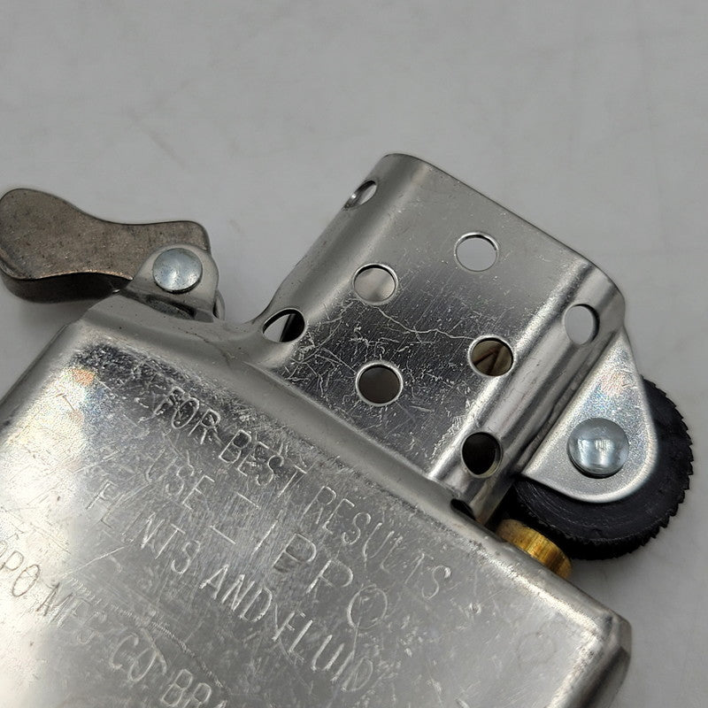 【中古品】【メンズ/レディース】 ZIPPO ジッポ MOBILE SUIT GUNDAM ONE YEAR WAR VERSION 3 OIL LIGHTER 機動戦士ガンダム シャア専用ゲルググ オイルライター 喫煙具 206-260522-as-02-izu カラー：レッド 万代Net店