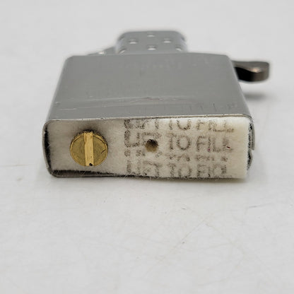 【中古品】【メンズ/レディース】 ZIPPO ジッポ MOBILE SUIT GUNDAM ONE YEAR WAR VERSION 3 OIL LIGHTER 機動戦士ガンダム シャア専用ゲルググ オイルライター 喫煙具 206-260522-as-02-izu カラー：レッド 万代Net店