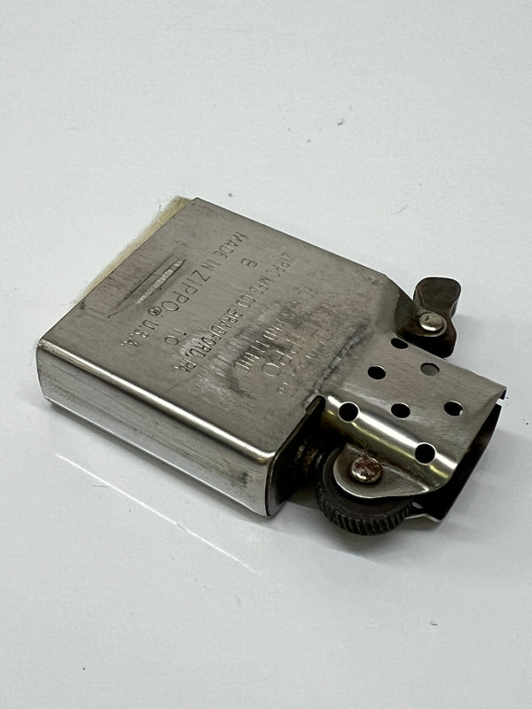 【中古品】【メンズ/レディース】 ZIPPO ジッポ DORAGON DESIGN ドラゴンデザイン シリアルナンバー入り オイルライター 喫煙具 2010年製造 インサイドユニット 2010年製 178-260703-kk-04-hon カラー：シルバー 万代Net店