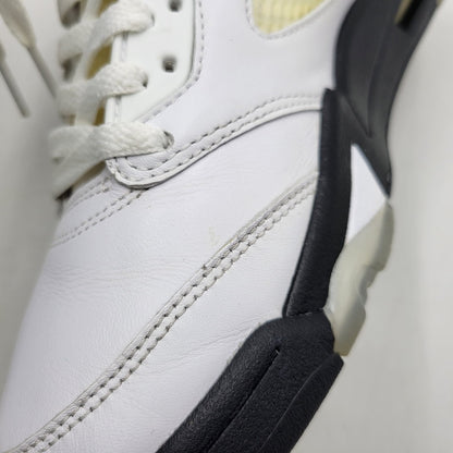【中古品】【メンズ】 NIKE ナイキ AIR JORDAN 5 RETRO DA1911-102 エアジョーダン 5 レトロ スニーカー シューズ 靴 160-260522-as-06-izu サイズ：26.5cm カラー：TRUE WHITE/FIRE RED-BLACK 万代Net店