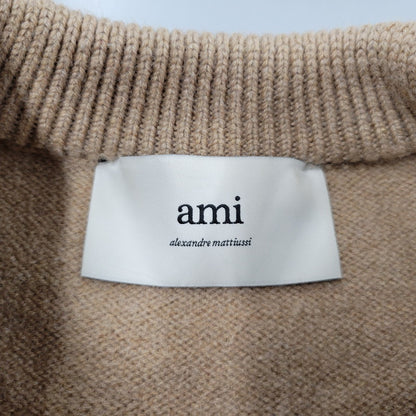 【中古品】【メンズ】 AMI ALEXANDRE MATTIUSSI アミアレクサンドレマチウシ UKS006.018 RED ADC SWEATER レッド エーディーシー セーター トップス 長袖 141-260522-cs-17-izu サイズ：M カラー：ベージュ 万代Net店