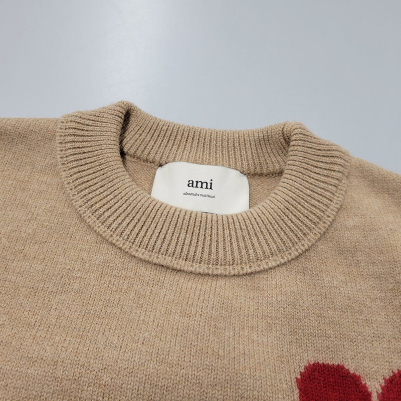 【中古品】【メンズ】 AMI ALEXANDRE MATTIUSSI アミアレクサンドレマチウシ UKS006.018 RED ADC SWEATER レッド エーディーシー セーター トップス 長袖 141-260522-cs-17-izu サイズ：M カラー：ベージュ 万代Net店