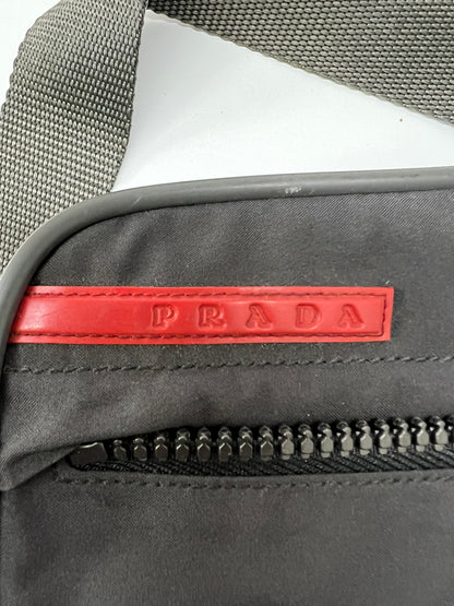 【現状渡し品】【メンズ】 PRADA SPORTS プラダ スポーツ CROSSBODY BAG 4V0454 クロスボディバッグ カバン ショルダーバッグ 178-260703-kk-03-hon カラー：グレー系 万代Net店