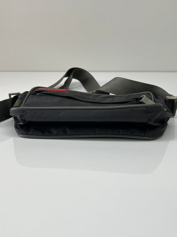 【現状渡し品】【メンズ】 PRADA SPORTS プラダ スポーツ CROSSBODY BAG 4V0454 クロスボディバッグ カバン ショルダーバッグ 178-260703-kk-03-hon カラー：グレー系 万代Net店