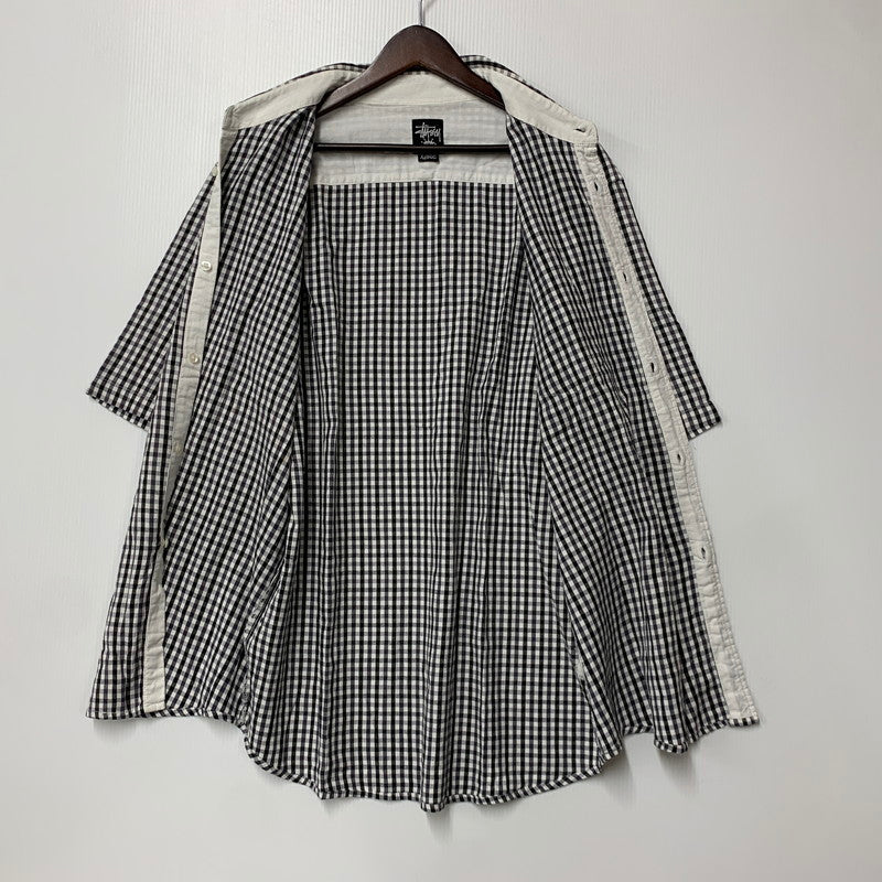 【中古品】【メンズ】 STUSSY ステューシー 金タグ GINGHAMCHECK S/S SHIRT ギンガムチェック ショートスリーブ シャツ トップス 半袖 142-260528-ya-09-izu サイズ：XL カラー：WHITE×BLACK 万代Net店