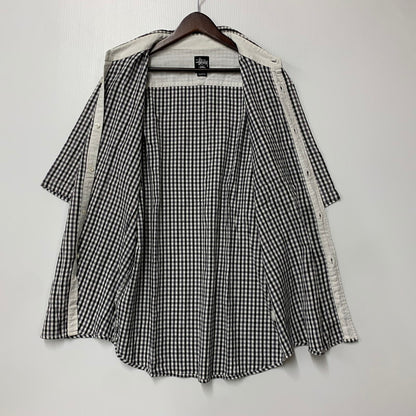 【中古品】【メンズ】 STUSSY ステューシー 金タグ GINGHAMCHECK S/S SHIRT ギンガムチェック ショートスリーブ シャツ トップス 半袖 142-260528-ya-09-izu サイズ：XL カラー：WHITE×BLACK 万代Net店