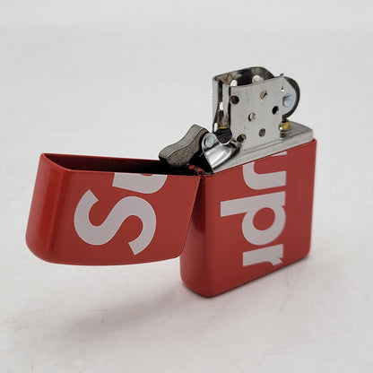 【中古美品】【メンズ/レディース】 Supreme シュプリーム LOGO ZIPPO ロゴ ジッポ ライター 208-260526-as-01-izu カラー：レッド 万代Net店