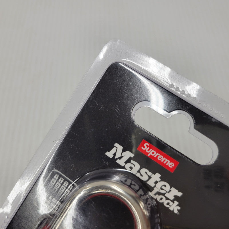 【中古美品】【メンズ/レディース】 Supreme シュプリーム × MASTER LOCK マスターロック NUMERIC COMBINATION LOCK ニューメリック コンビネーション ロック 鍵 208-260526-as-03-izu カラー：レッド×シルバー 万代Net店