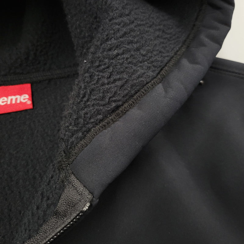 【中古品】【メンズ】 Supreme シュプリーム WINDSTOPPER ZIP UP HOODED SWEATSHIRT ウィンドストッパー ジップアップ フーデッド スウェットシャツ パーカー 149-260526-as-13-izu サイズ：L カラー：ブラック 万代Net店