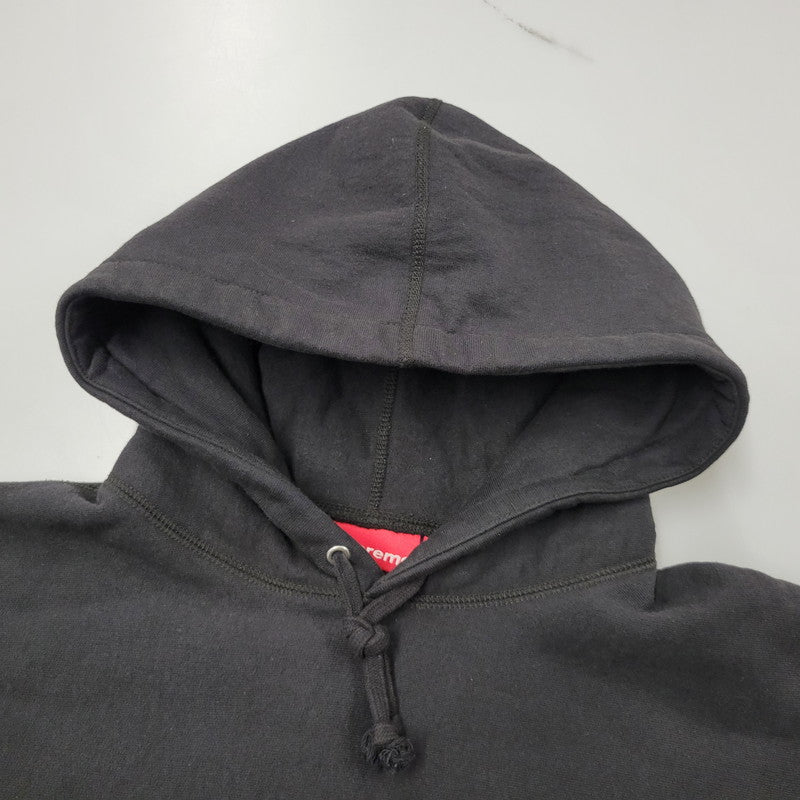 【中古品】【メンズ】 Supreme シュプリーム CLASSIC SCRIPT HOODED SWEATSHIRT クラシック スクリプト フーデッド スウェットシャツ パーカー 149-260526-as-12-izu サイズ：L カラー：ブラック 万代Net店