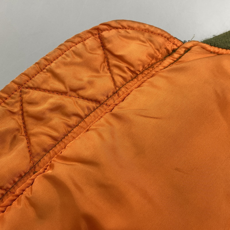 【現状渡し品】【メンズ】 ALPHA INDUSTRIES アルファインダストリーズ MA-1 FLIGHT JACKET 1615-573-8335 フライトジャケット USA製 145-260527-as-20-izu サイズ：M カラー：カーキ/オレンジ 万代Net店