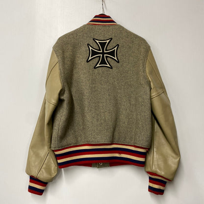 【現状渡し品】【メンズ】 STYLE EYES スタイルアイズ 東洋エンタープライズ M16487 M16488 CROSS PATCH WOOL LEATHER STADIUM JACKET クロス パッチ ウール レザー スタジアム ジャケット アウター 146-260525-cs-02-izu サイズ：40 カラー：グレー×ベージュ 万代Net店