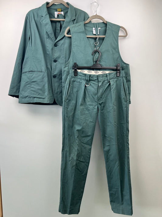 【中古品】【メンズ】 DICKIES ディッキーズ × nano universe ナノユニバース 別注 コラボ 3ピース セットアップ ジャケット ベスト パンツ 203M10HY01/203M10HY02/203M40HY01 178-260627-kk-16-hon カラー：グリーン系 万代Net店