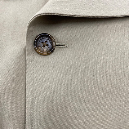 【中古品】【メンズ】 BROOKSBROTHERS ブルックスブラザーズ タイ製 DOUBLE TRENCH COAT ダブル トレンチ コート アウター 145-260529-cs-01-izu サイズ：42R カラー：ベージュ 万代Net店