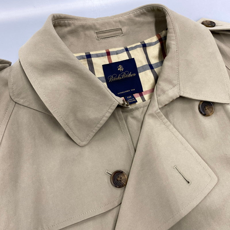 【中古品】【メンズ】 BROOKSBROTHERS ブルックスブラザーズ タイ製 DOUBLE TRENCH COAT ダブル トレンチ コート アウター 145-260529-cs-01-izu サイズ：42R カラー：ベージュ 万代Net店
