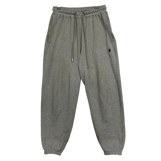 【現状渡し品】【メンズ】 A BATHING APE アベイシングエイプ 001PTL301306M ONE POINT SWEAT PANTS ワンポイント スウェット パンツ ボトムス 153-260530-kh-16-izu サイズ：M カラー：グレー 万代Net店