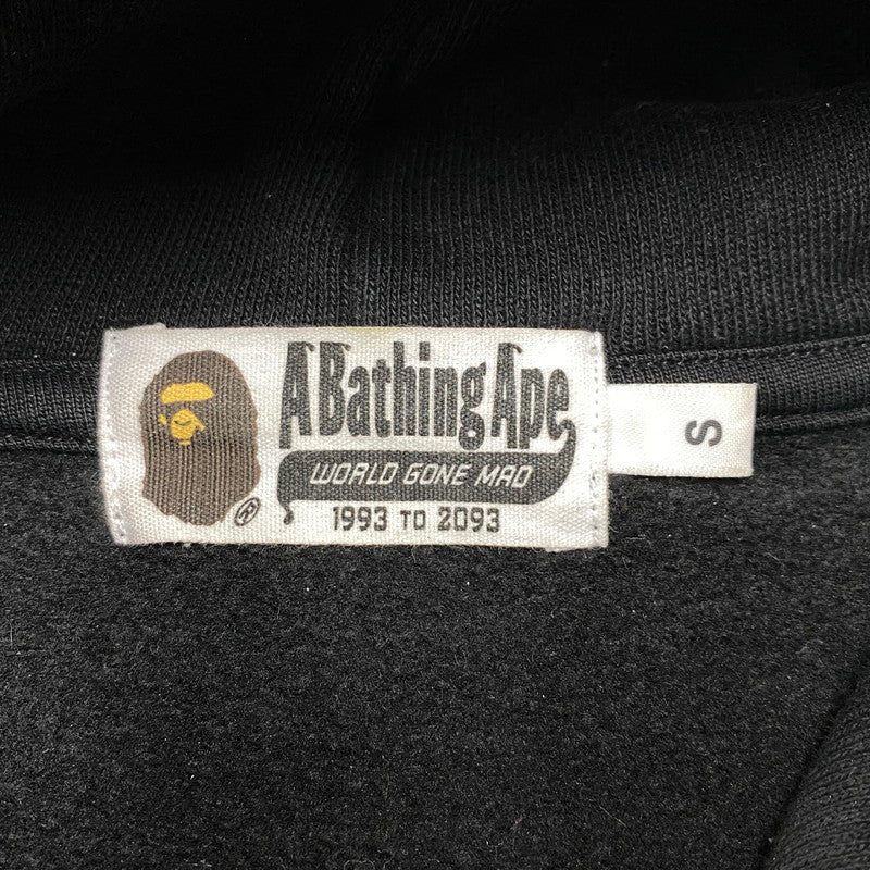 【中古品】【メンズ】 A BATHING APE アベイシングエイプ 001PPJ801056I BAPE SPORTS GRAPHIC PULLOVER HOODIE ベイプ スポーツ グラフィック プルオーバー フーディー トップス 長袖 142-260529-ya-13-izu サイズ：S カラー：ブラック 万代Net店