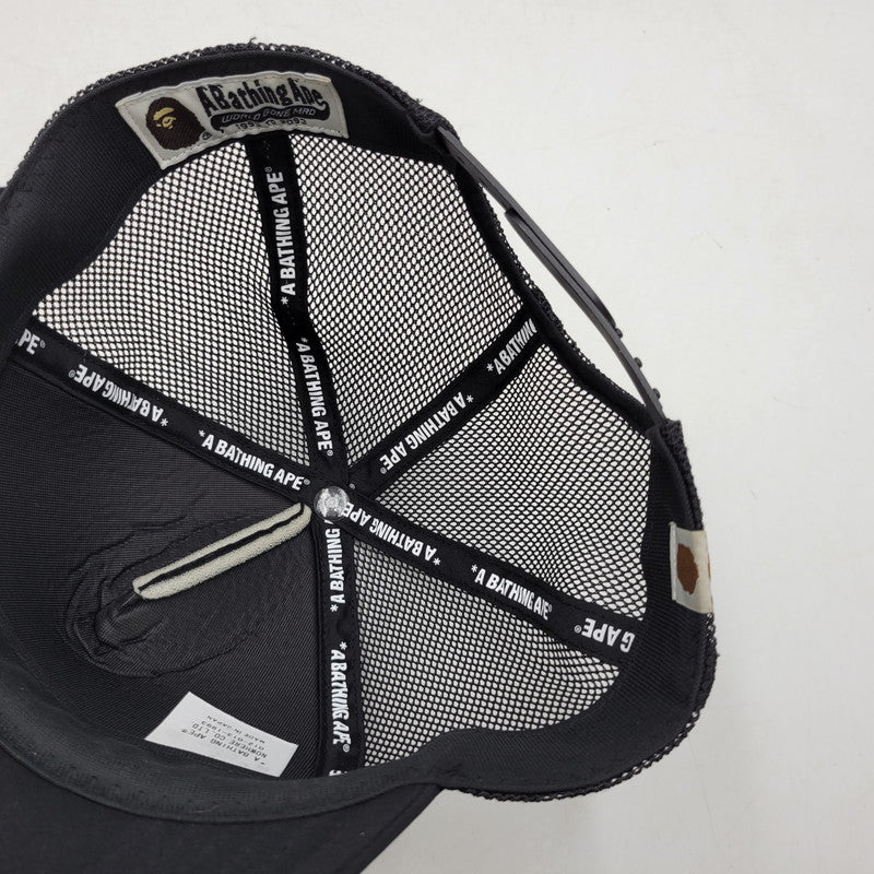 【中古品】【メンズ/レディース】 A BATHING APE アベイシングエイプ 001CPL802002L CRYSTAL STONE STA LOGO MESH CAP クリスタル ストーン ロゴ メッシュ キャップ 帽子 185-260530-kh-01-izu サイズ：F カラー：ブラック 万代Net店