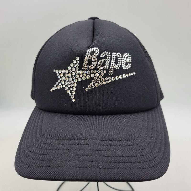 【中古品】【メンズ/レディース】 A BATHING APE アベイシングエイプ 001CPL802002L CRYSTAL STONE STA LOGO MESH CAP クリスタル ストーン ロゴ メッシュ キャップ 帽子 185-260530-kh-01-izu サイズ：F カラー：ブラック 万代Net店