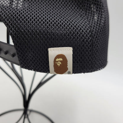 【中古品】【メンズ/レディース】 A BATHING APE アベイシングエイプ 001CPL802002L CRYSTAL STONE STA LOGO MESH CAP クリスタル ストーン ロゴ メッシュ キャップ 帽子 185-260530-kh-01-izu サイズ：F カラー：ブラック 万代Net店