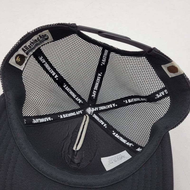 【中古品】【メンズ/レディース】 A BATHING APE アベイシングエイプ 001CPL802002L CRYSTAL STONE STA LOGO MESH CAP クリスタル ストーン ロゴ メッシュ キャップ 帽子 185-260530-kh-01-izu サイズ：F カラー：ブラック 万代Net店