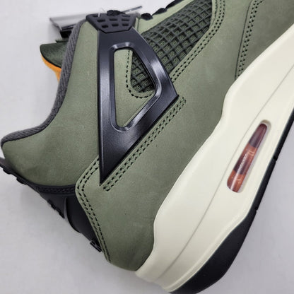 【中古美品】【メンズ】 NIKE ナイキ × UNDEFEATED アンディフィーテッド AIR JORDAN 4 RETRO OG SP "DEEP GREEN" (2025) IB1519-200 エアジョーダン 4 レトロ スニーカー 160-260603-ay-05-izu サイズ：27cm カラー：DEEP GREEN/CLEMENTINE-BLACK 万代Net店