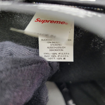 【中古品】【メンズ/レディース】 SUPREME シュプリーム 23SS SCRIPT NEW ERA CAP スクリプト ニューエラ キャップ 帽子 185-260603-cs-01-izu サイズ：7 3/4 カラー：ブラック 万代Net店