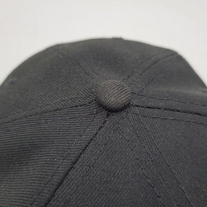 【中古品】【メンズ/レディース】 SUPREME シュプリーム 23SS SCRIPT NEW ERA CAP スクリプト ニューエラ キャップ 帽子 185-260603-cs-01-izu サイズ：7 3/4 カラー：ブラック 万代Net店