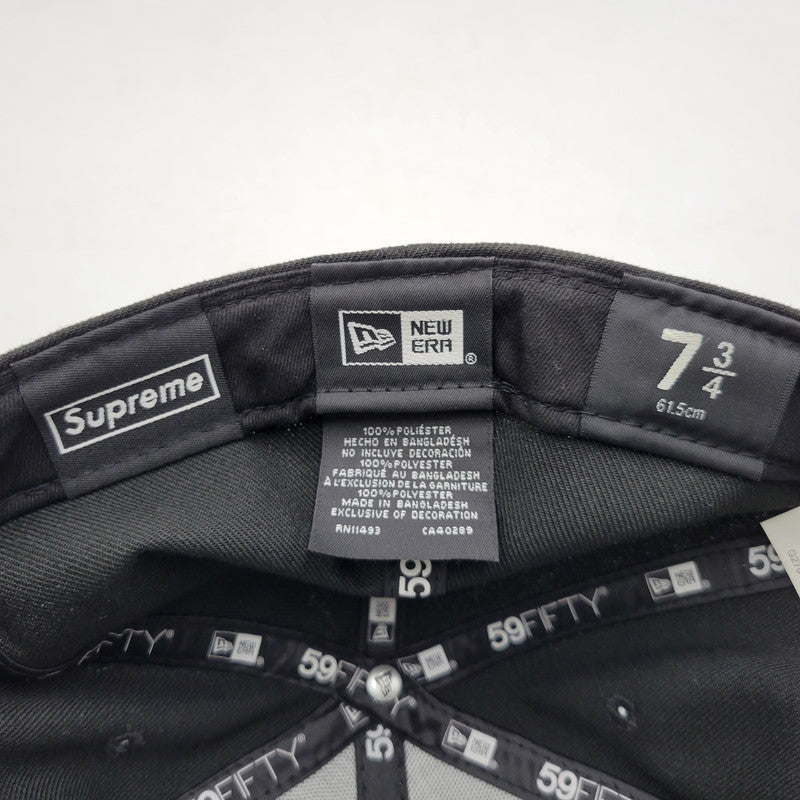 【中古品】【メンズ/レディース】 SUPREME シュプリーム 23SS SCRIPT NEW ERA CAP スクリプト ニューエラ キャップ 帽子 185-260603-cs-01-izu サイズ：7 3/4 カラー：ブラック 万代Net店