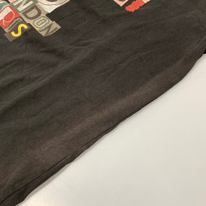 【現状渡し品】【メンズ】 STUSSY ステューシー 金タグ GRAPHIC WORLD TOUR TEE グラフィック ワールド ツアー Tシャツ トップス 半袖 142-260606-ya-11-izu サイズ：XL カラー：BLACK 万代Net店