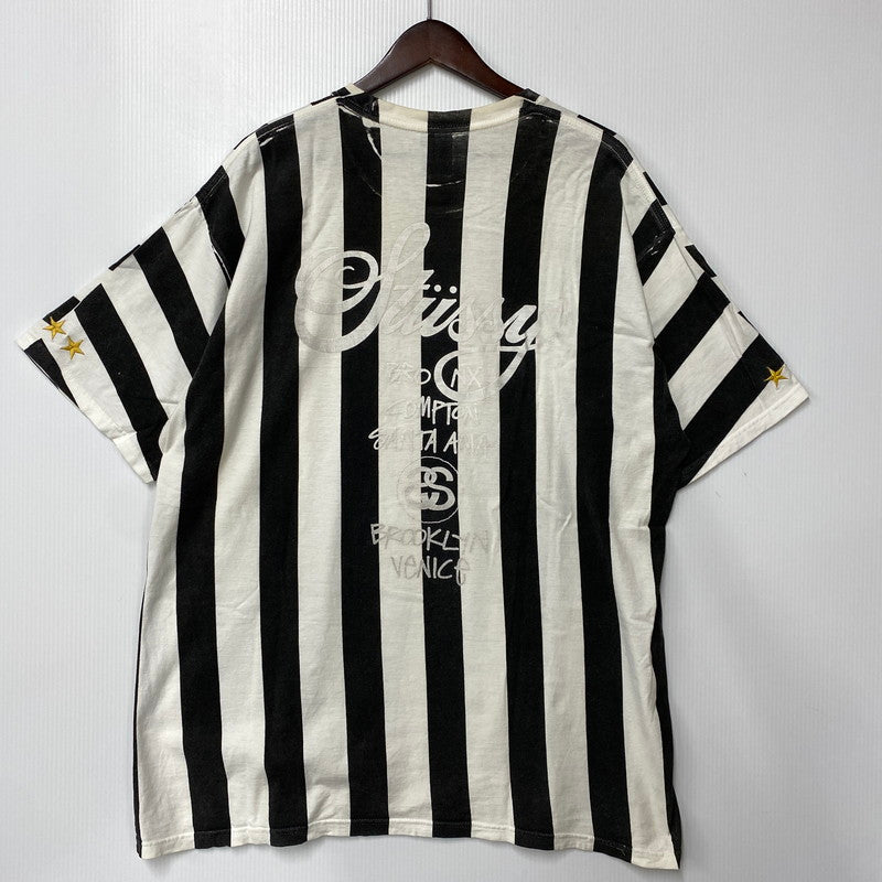 【現状渡し品】【メンズ】 STUSSY メキシコ製 STRIPE WORLD TOUR TEE ストライプ ワールド ツアー Tシャツ トップス 半袖 142-260608-ya-09-izu サイズ：XL カラー：ブラック×ホワイト 万代Net店