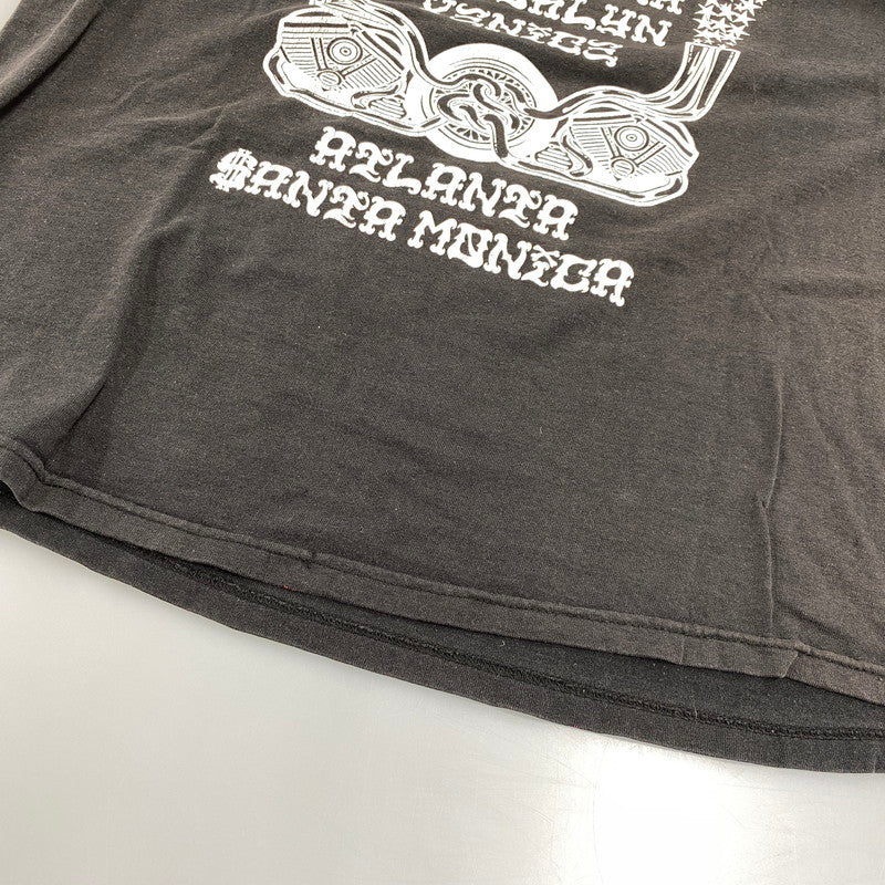 【現状渡し品】【メンズ】 STUSSY ステューシー メキシコ製 TAKA HAYASHI OLD ENGLISH WORLD TOUR TEE タカ ハヤシ オールド イングリッシュ ワールド ツアー Tシャツ トップス 142-260602-kh-04-izu サイズ：XL カラー：ブラック 万代Net店