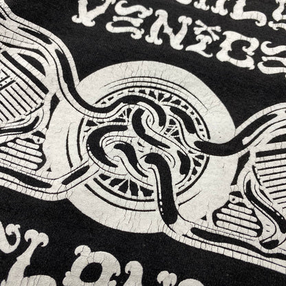 【現状渡し品】【メンズ】 STUSSY ステューシー メキシコ製 TAKA HAYASHI OLD ENGLISH WORLD TOUR TEE タカ ハヤシ オールド イングリッシュ ワールド ツアー Tシャツ トップス 142-260602-kh-04-izu サイズ：XL カラー：ブラック 万代Net店