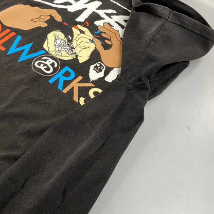 【現状渡し品】【メンズ】 STUSSY ステューシー × OILWORKS オイルワークス メキシコ製 POPY OIL TEE ポピー オイル Tシャツ トップス 142-260602-kh-05-izu サイズ：XL カラー：ブラック 万代Net店