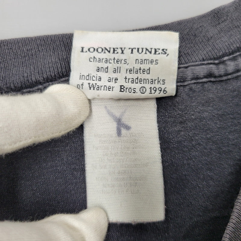 【中古品】【メンズ】 USED LOONEY TUNES ルーニー・テューンズ WILE E. COYOTE TEE c1996 ワイリー コヨーテ Tシャツ USA製 両シングル 半袖 146-260602-as-22-izu カラー：ブラック 万代Net店