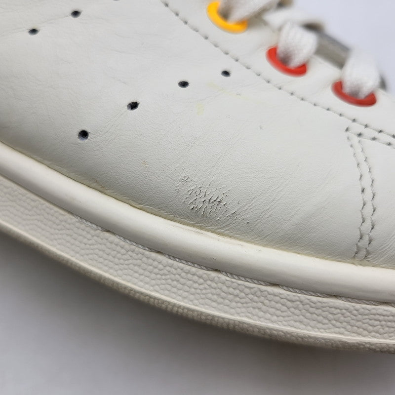 【中古品】【メンズ】 ADIDAS アディダス × RICH MNISI リッチ･ムニシ STAN SMITH PRIDE ID7494 スタンスミス プライド コラボ スニーカー シューズ 靴 161-260603-ay-11-izu サイズ：27.5cm カラー：ホワイト系 万代Net店