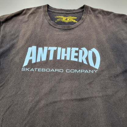 【現状渡し品】【メンズ】 ANTIHERO アンタイヒーロー SS TEE ショートスリーブ Tシャツ 半袖 トップス 142-260614-as-03-izu サイズ：L カラー：ブラック系 万代Net店