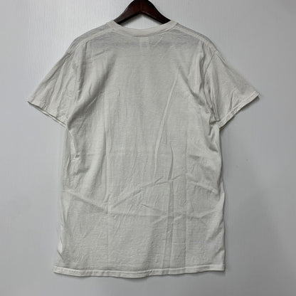 【中古品】【メンズ】 GILDAN ギルダン AKIRA SS TEE アキラ ショートスリーブ Tシャツ トップス 146-260605-kh-04-izu サイズ：M カラー：ホワイト 万代Net店
