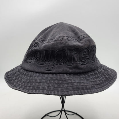 【中古品】【メンズ/レディース】 Supreme シュプリーム OUTLINE CRUSHER アウトラインクラッシャー バケットハット バケハ 帽子 185-260618-as-01-izu サイズ：M/L カラー：ブラック 万代Net店