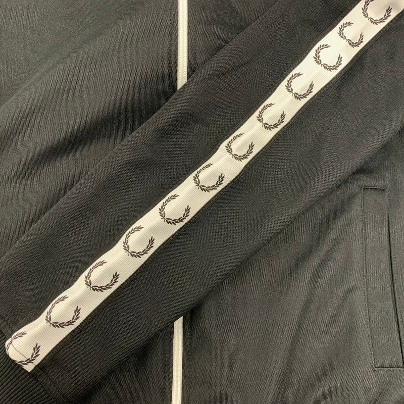 【中古品】【メンズ】 FRED PERRY フレッドペリー TAPED TRACK JACKET J4620 トラックジャケット 141-260607-as-12-izu サイズ：M カラー：ブラック 万代Net店