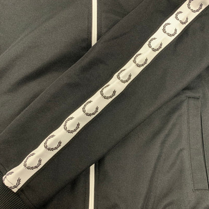 【中古品】【メンズ】 FRED PERRY フレッドペリー TAPED TRACK JACKET J4620 トラックジャケット 141-260607-as-12-izu サイズ：M カラー：ブラック 万代Net店