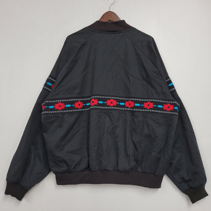 【中古品】【メンズ】 K-PRODUCTS Kプロダクツ NATIVE PATTERN SWING TOP ネイティブパターン スウィングトップ USA製 ジャケット 146-260614-as-11-izu サイズ：XL カラー：ブラック 万代Net店