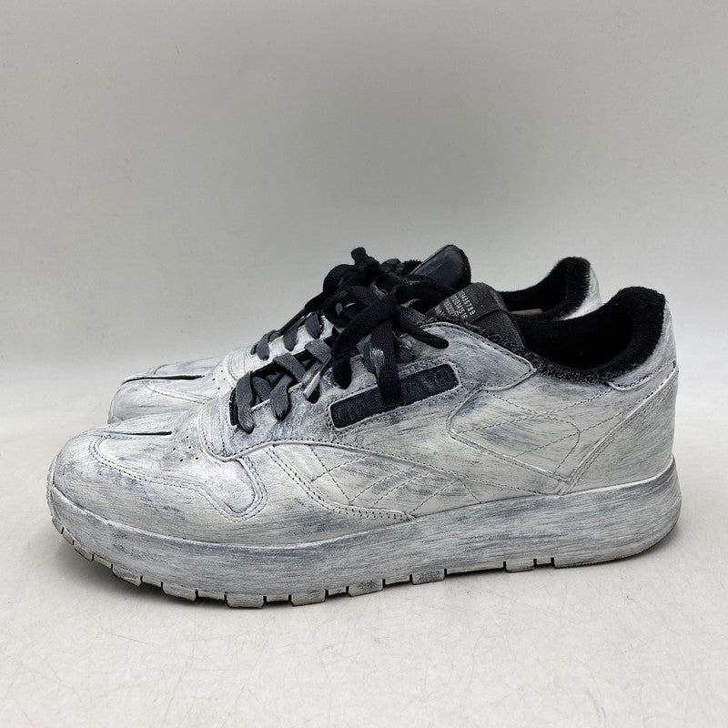 【中古品】【メンズ】 MAISON MARGIELA × REEBOK メゾン マルジェラ×リーボック H04859 CLASSIC LEATHER TABI BIANCHETTO クラシック レザー タビ ビアンケット スニーカー シューズ 靴 183-260609-cs-03-izu サイズ：28.5cm カラー：ホワイト系×ブラック 万代Net店